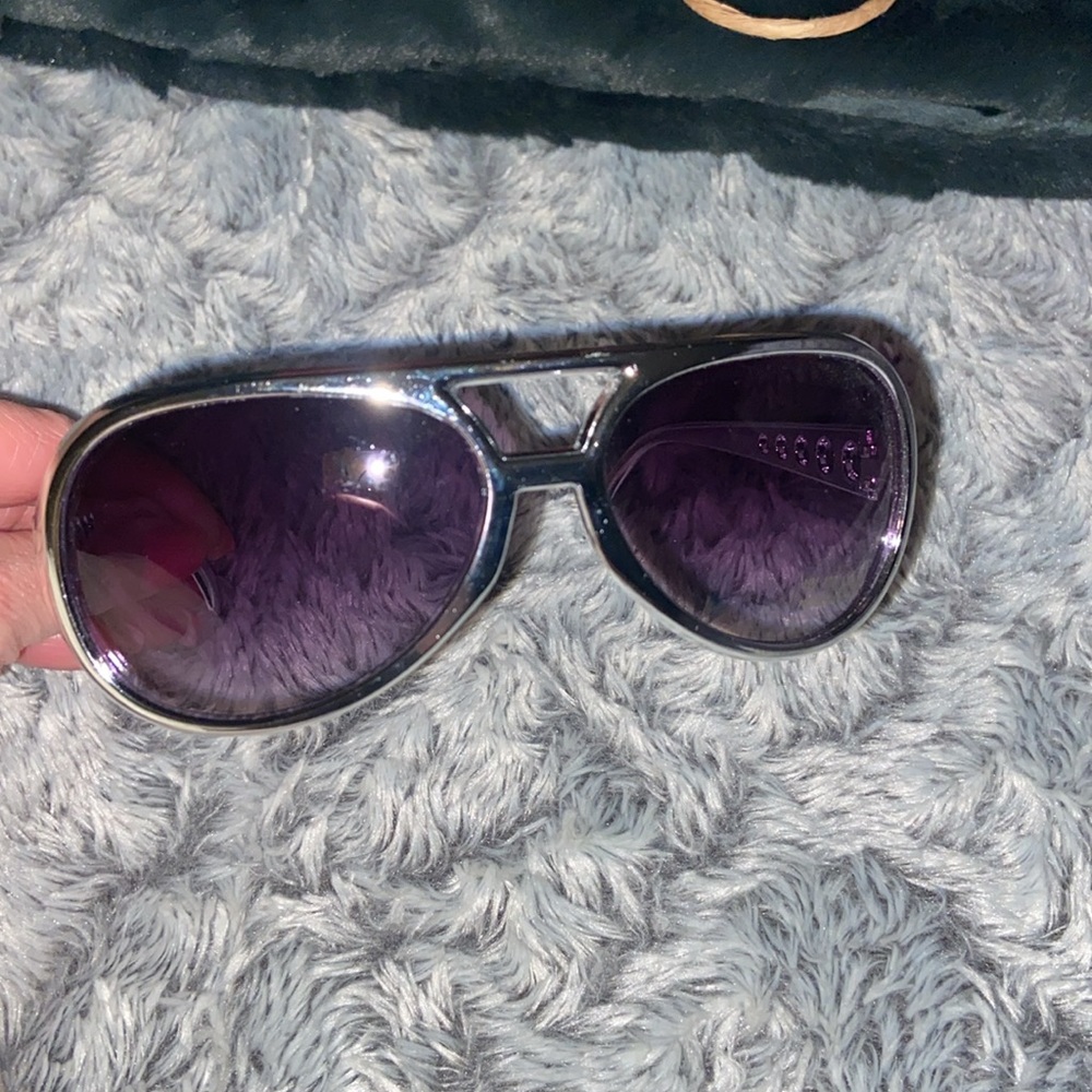 Neon nation silver sunglasses 🕶️